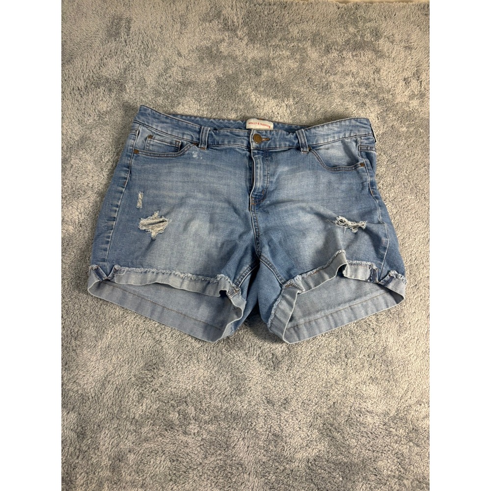 Molly & Isadora Distressed Denim Shorts Light Wash Blue Size 18 1030613A66